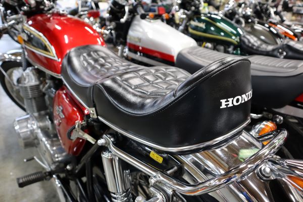 バイクショップ コンボイ / CB750K カスタム前後アンコ抜きK0シート